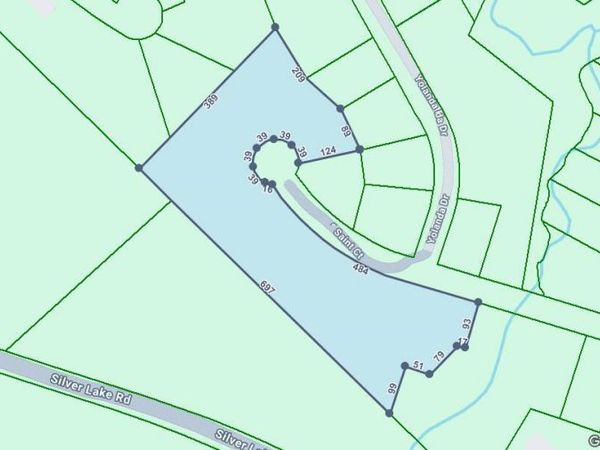 Saint Court, Dingmans Ferry, PA 18328