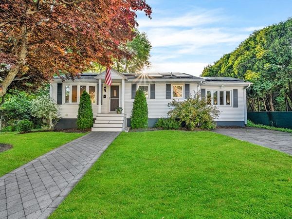 2 Bailey St, Methuen, MA 01844