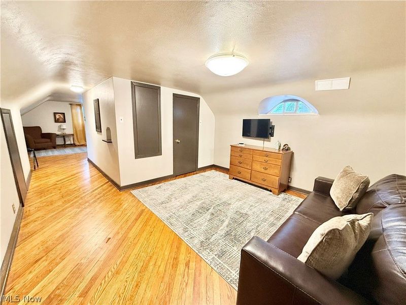 1960 Majestic Circle, Steubenville, OH 43952 Photo 32