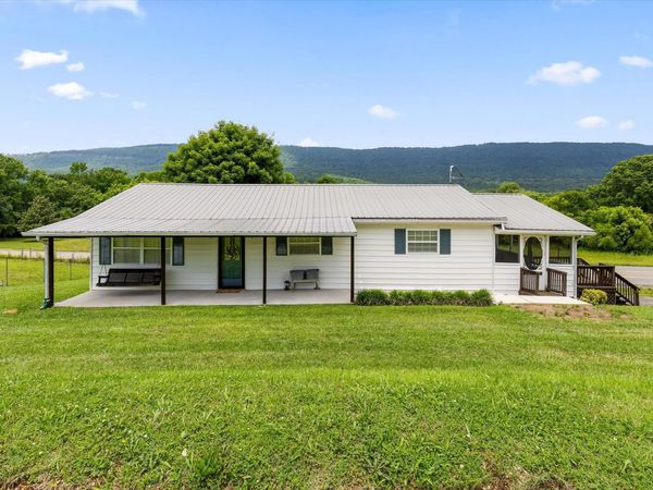 945 N Maple Street, Whitwell, TN 37397
