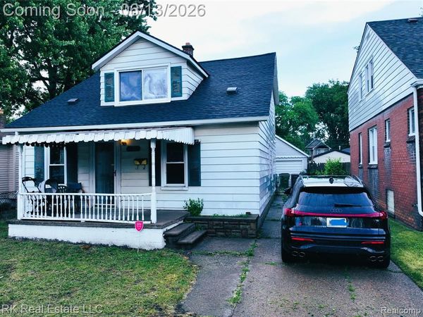 1125 E Hayes Avenue , Hazel Park, MI 48030