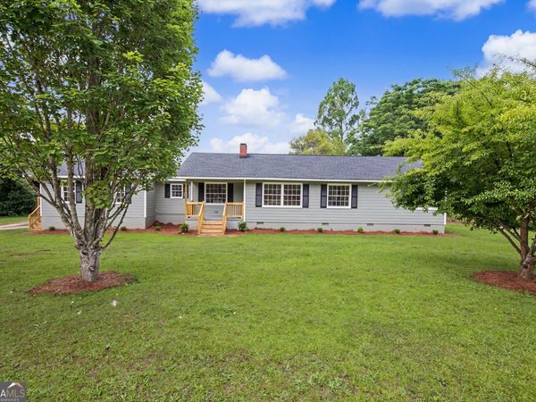90 Cedar Street, Woodbury, GA 30293