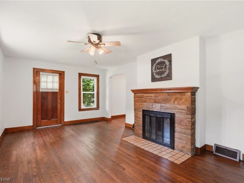 256 Uhl Drive, Akron, OH 44319 Photo 10