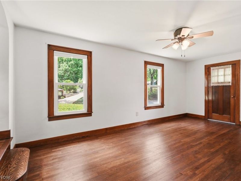 256 Uhl Drive, Akron, OH 44319 Photo 11