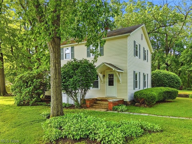 256 Uhl Drive, Akron, OH 44319 Photo 4