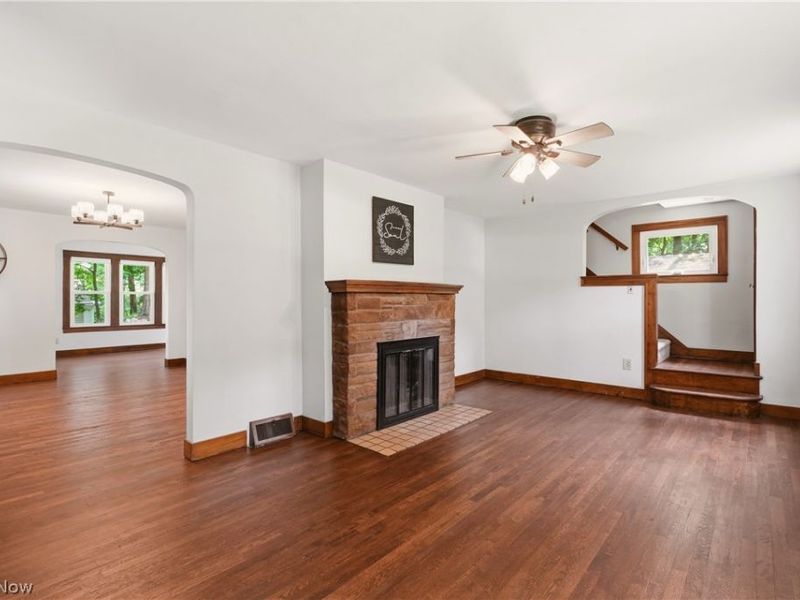 256 Uhl Drive, Akron, OH 44319 Photo 9