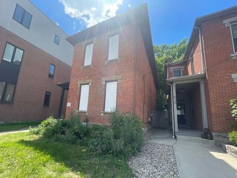 915 N 4th Street, Columbus, OH 43201 Photo 3