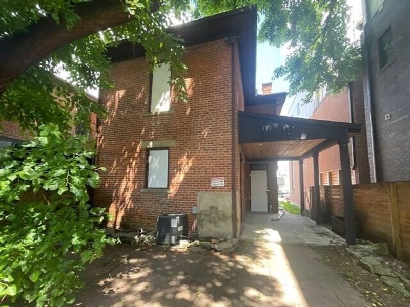 915 N 4th Street, Columbus, OH 43201 Photo 4