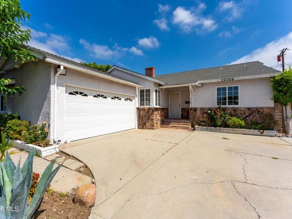 20709 Schoolcraft Street, Winnetka, CA 91306