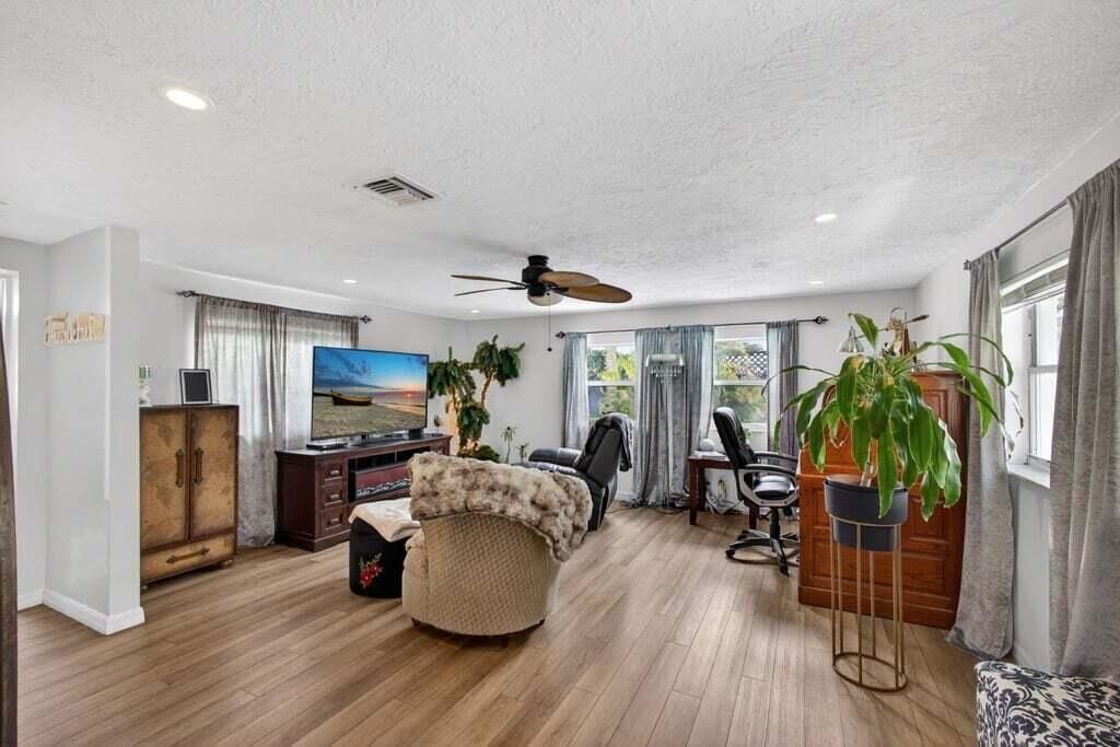 3740 Dunes Road, Cabana Colony, FL 33410 Photo