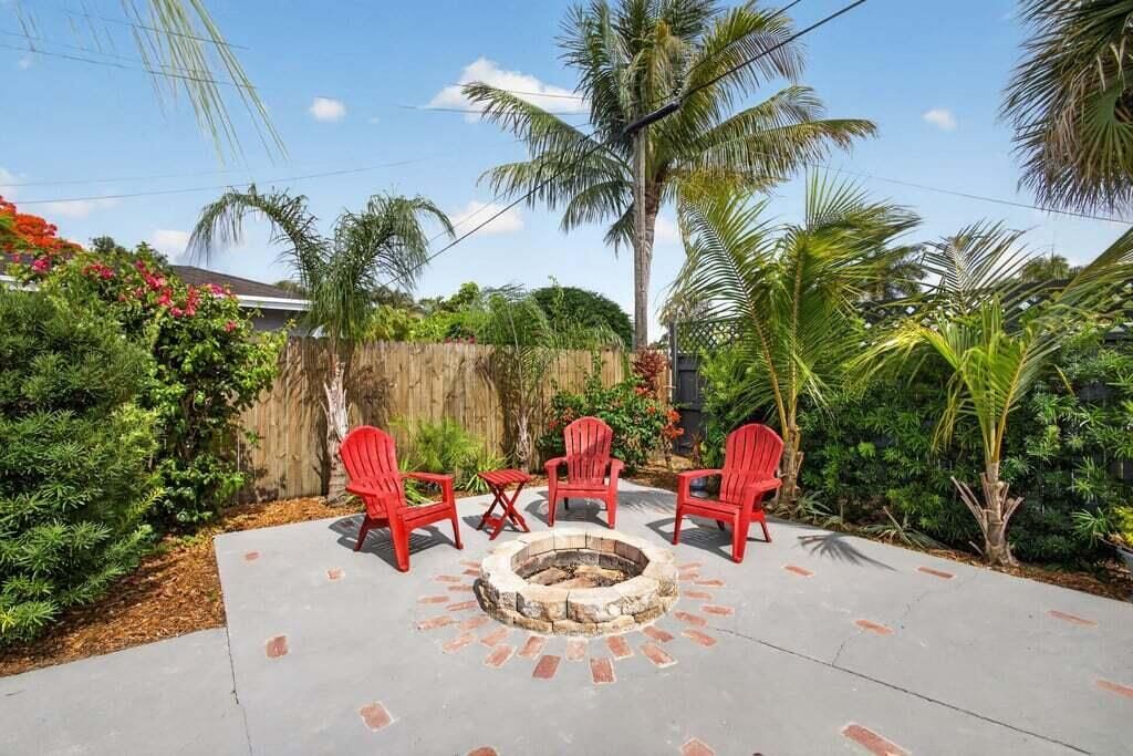 3740 Dunes Road, Cabana Colony, FL 33410 Photo