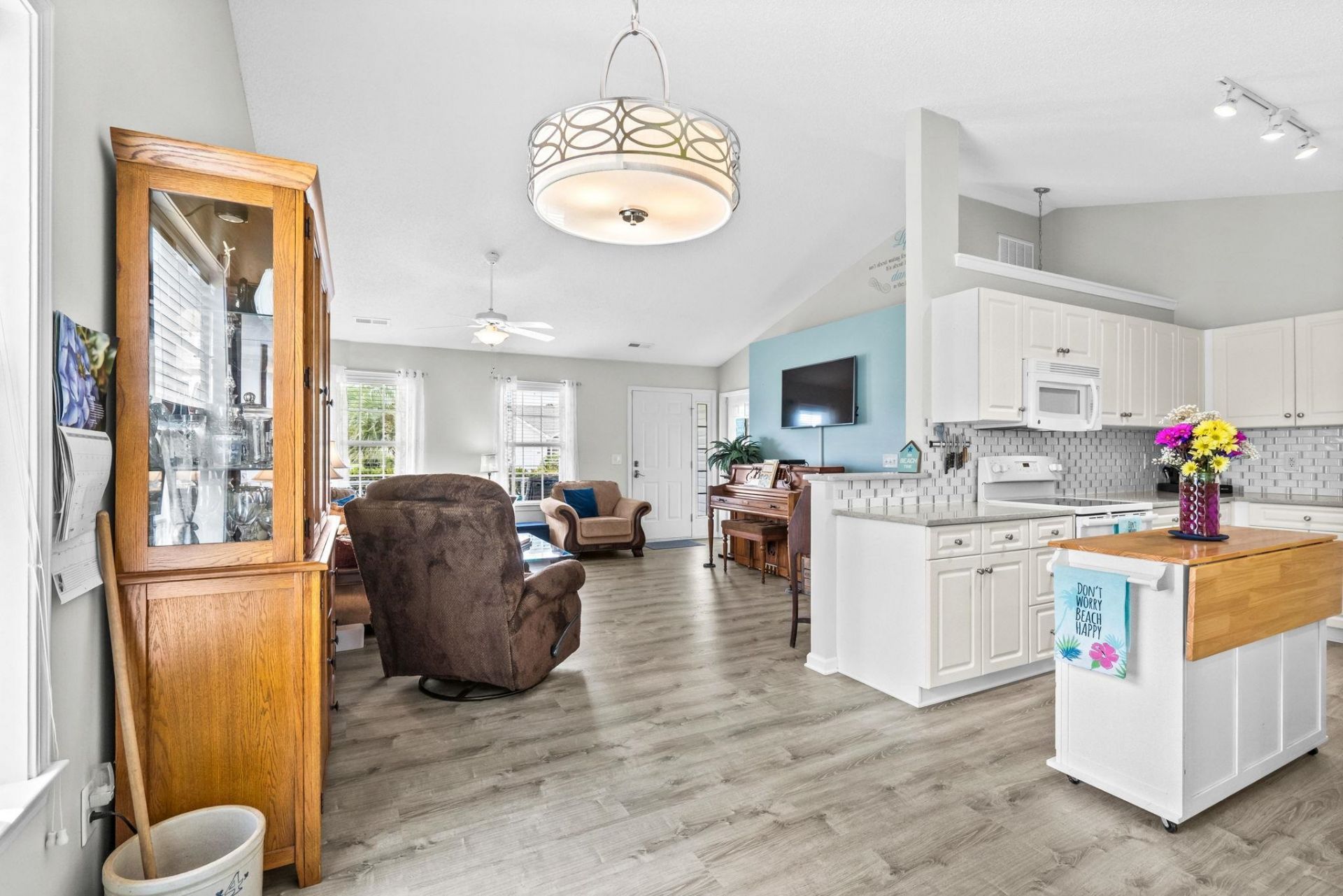 972 Dunrobin Ln. Photo 17