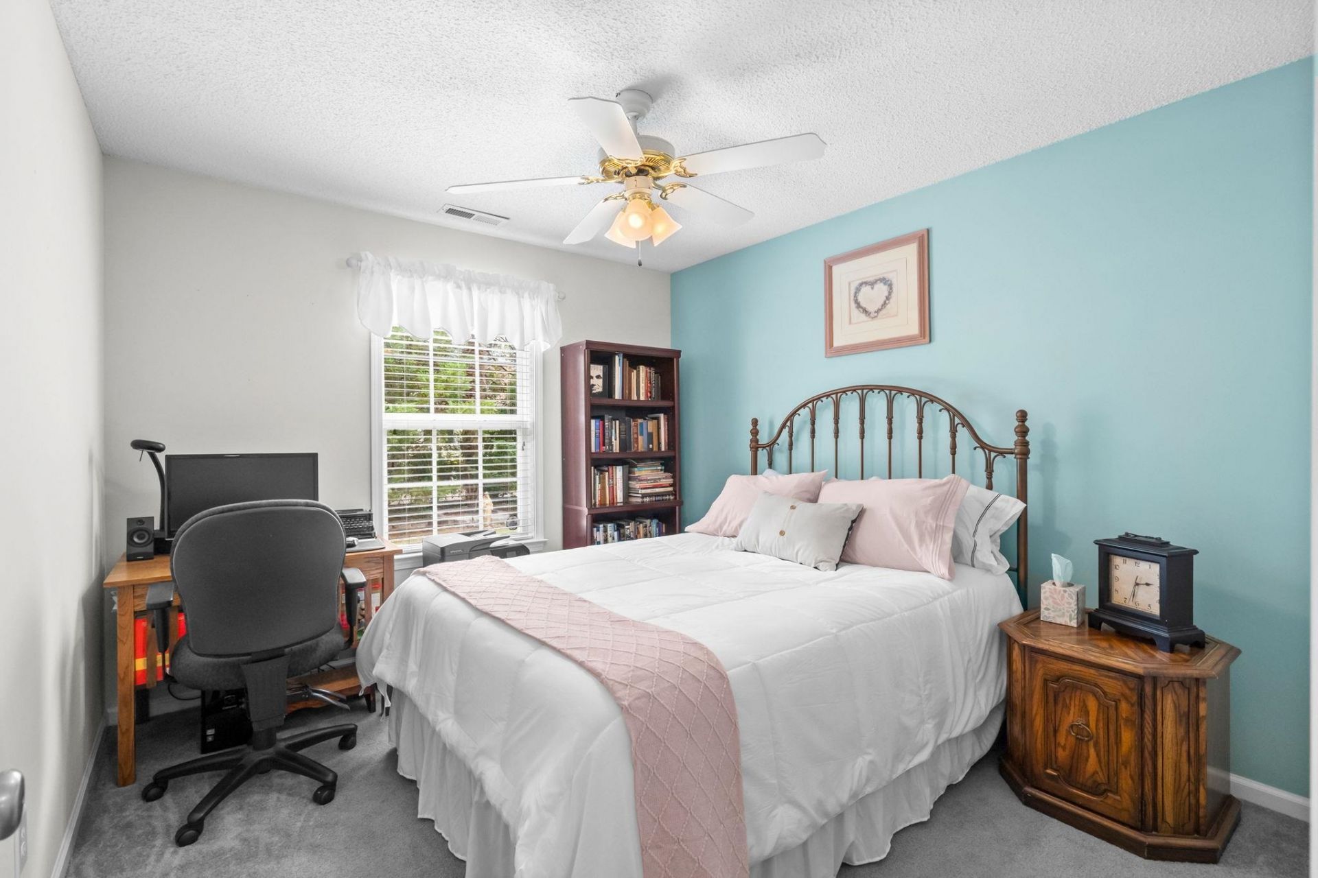 972 Dunrobin Ln. Photo 26