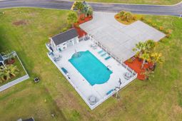 972 Dunrobin Ln. photo 4
