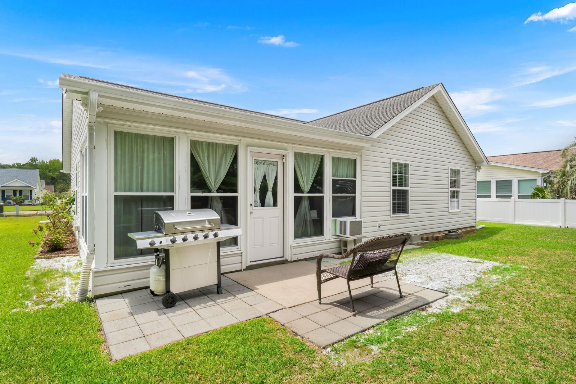 972 Dunrobin Ln. Photo 32