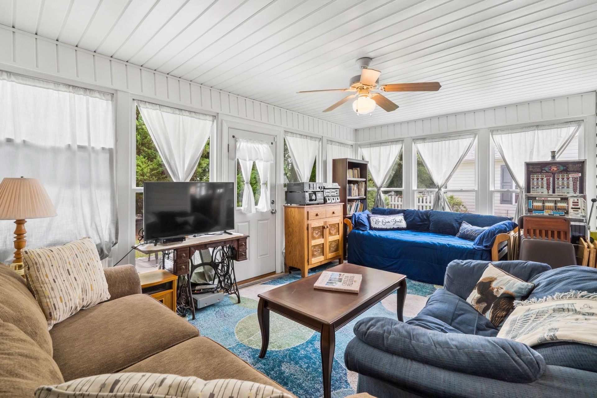 972 Dunrobin Ln. Photo 35