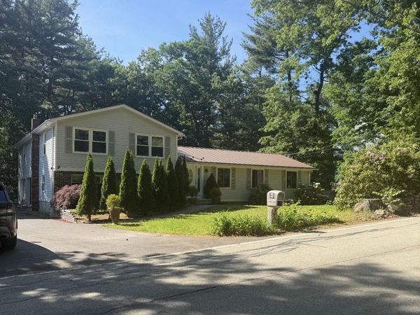 23 Middle Dunstable Road, Nashua, NH 03062