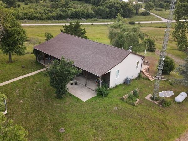 126 SW 400th Road, Warrensburg, MO 64093