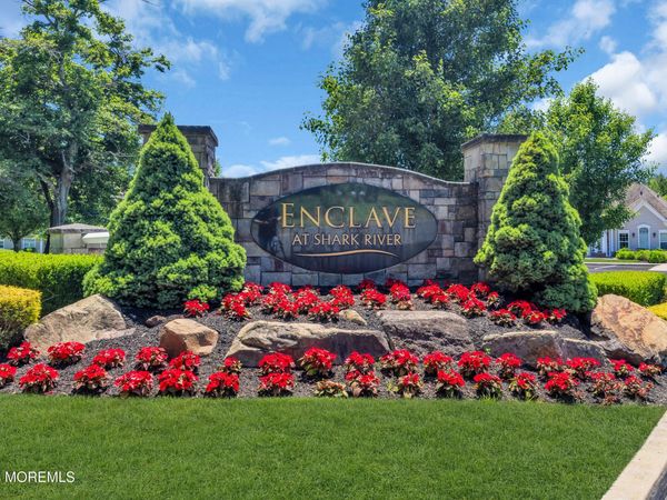 30 Abbey Road, Tinton Falls, NJ 07753