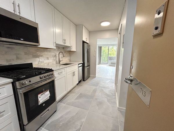 44 Washington St, Unit 713, Brookline, MA 02445