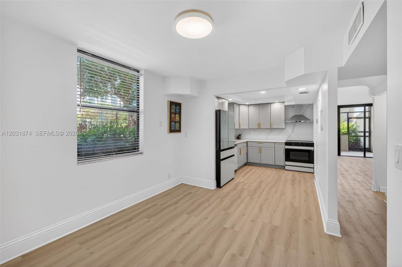 20300 W Country Club Dr , Unit 106-3, Aventura, FL 33180 Photo