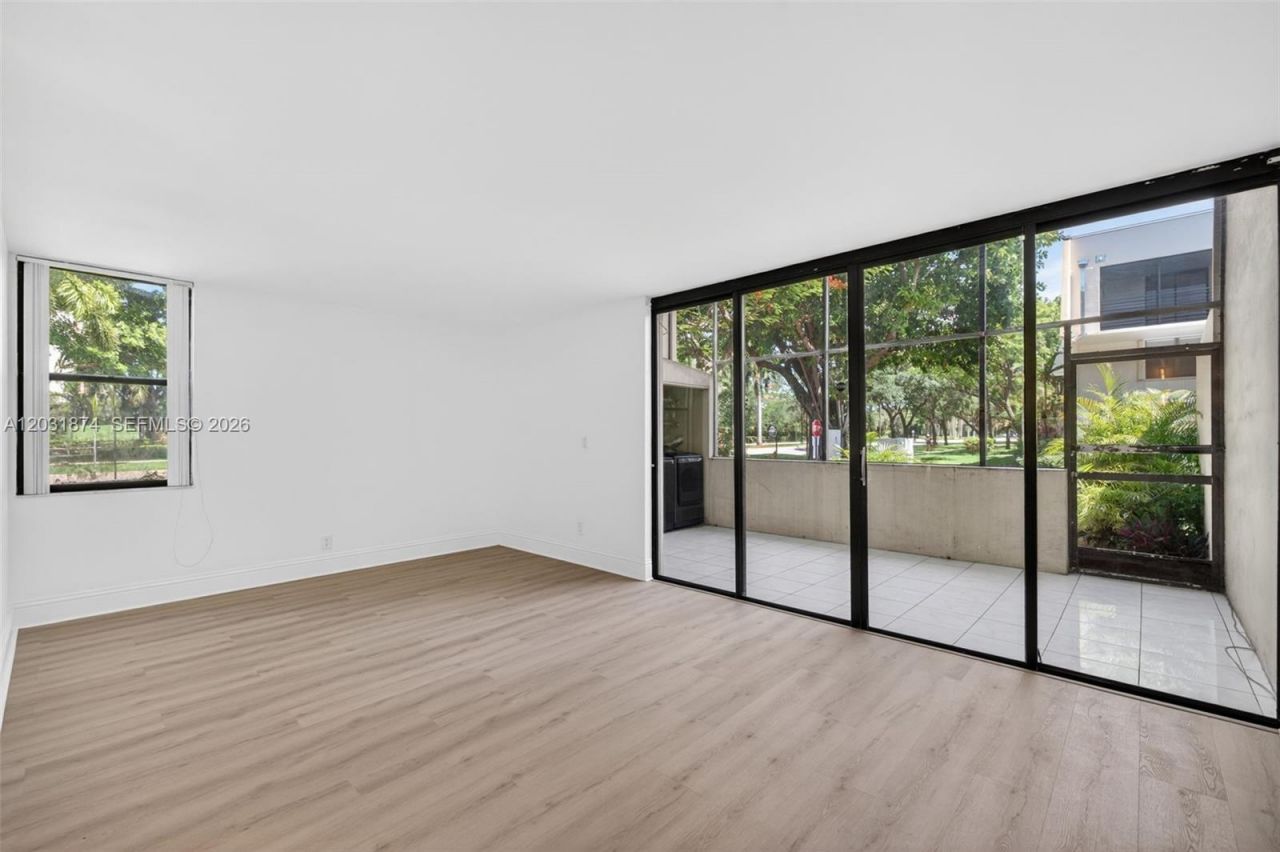 20300 W Country Club Dr , Unit 106-3, Aventura, FL 33180 Photo