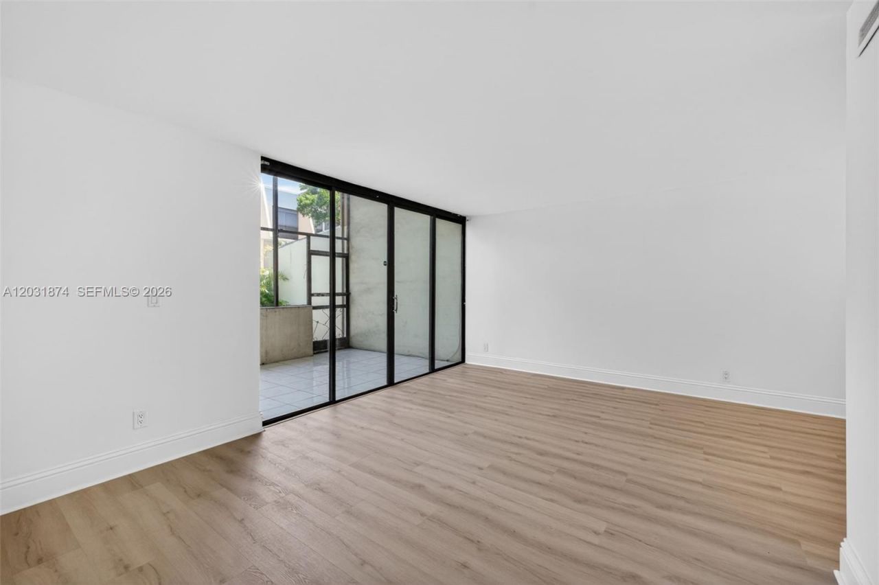 20300 W Country Club Dr , Unit 106-3, Aventura, FL 33180 Photo