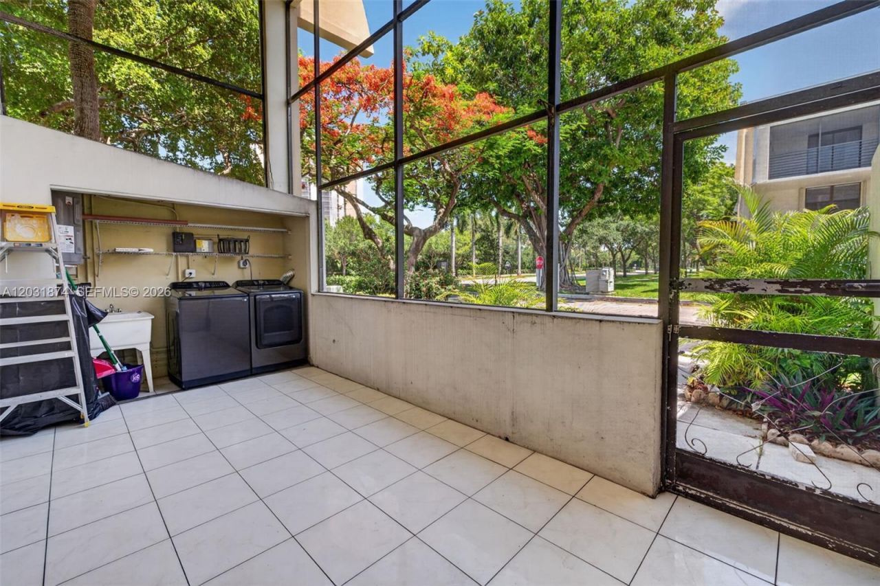 20300 W Country Club Dr , Unit 106-3, Aventura, FL 33180 Photo