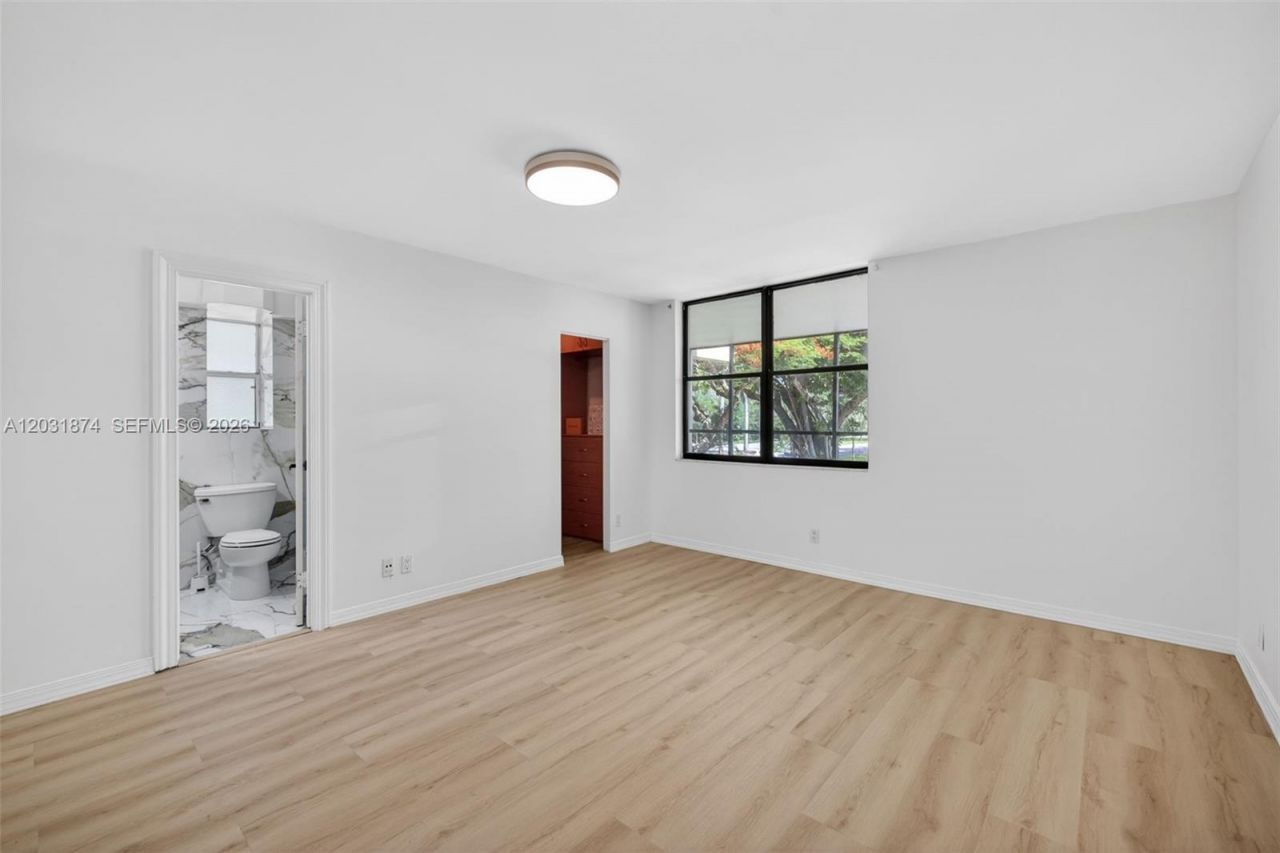 20300 W Country Club Dr , Unit 106-3, Aventura, FL 33180 Photo