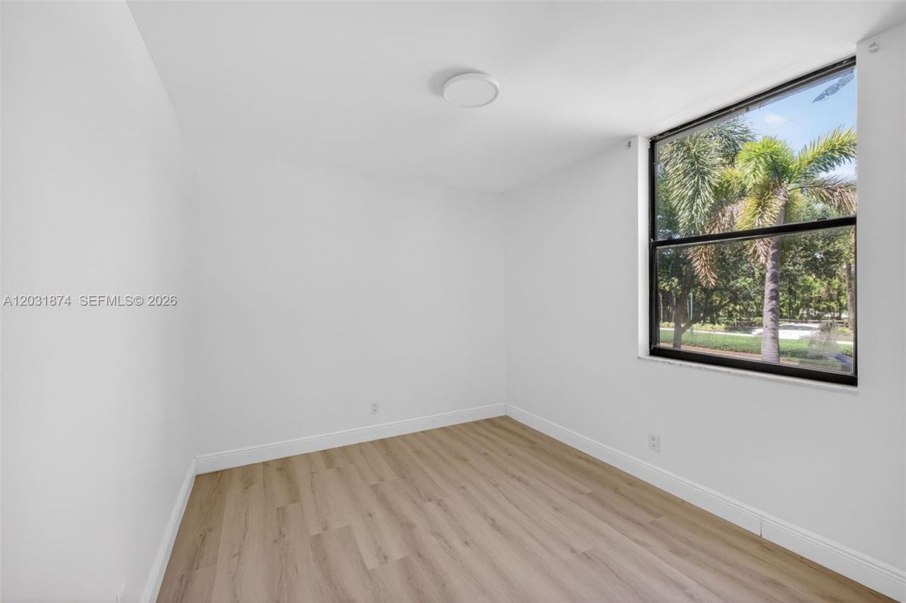 20300 W Country Club Dr , Unit 106-3, Aventura, FL 33180 Photo