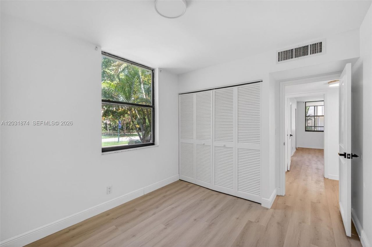 20300 W Country Club Dr , Unit 106-3, Aventura, FL 33180 Photo