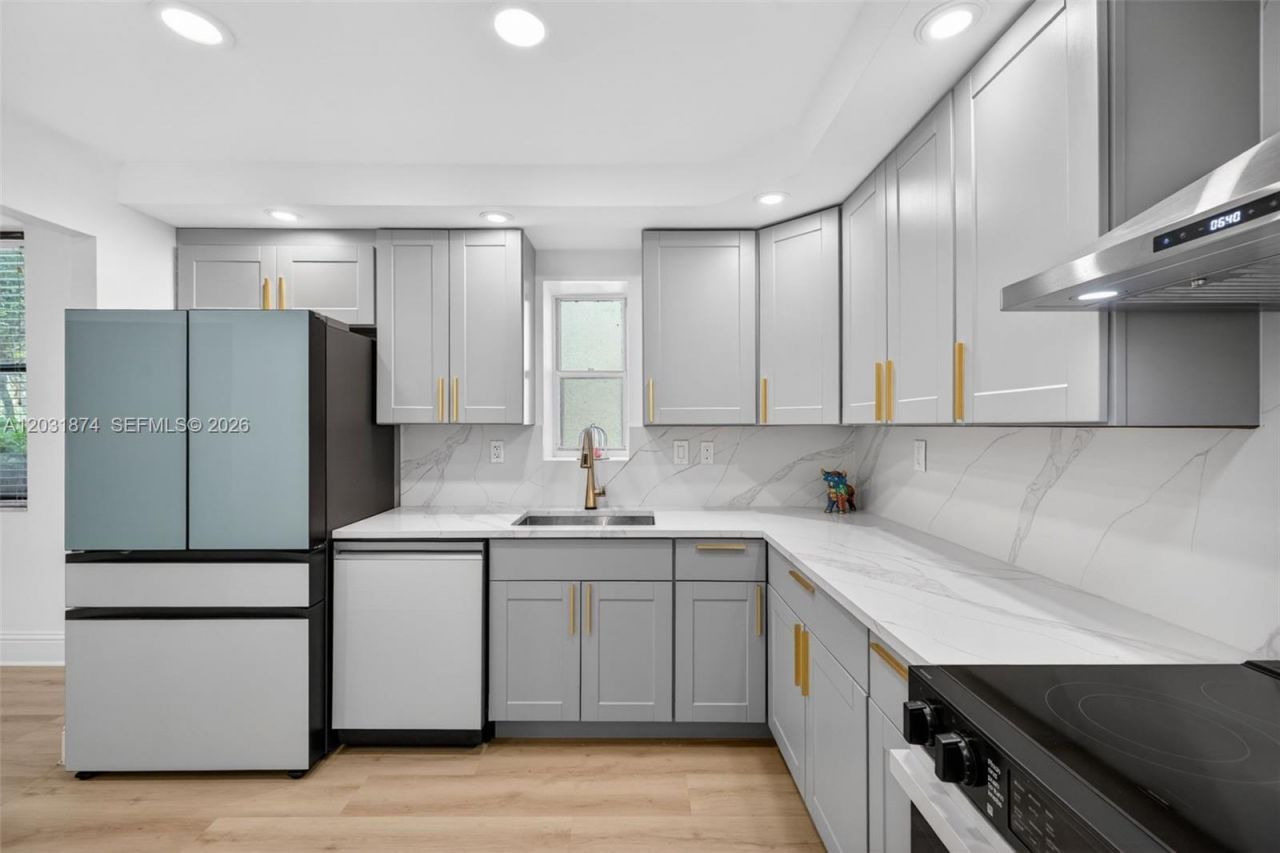 20300 W Country Club Dr, Unit 106-3, Aventura, FL 33180 Photo