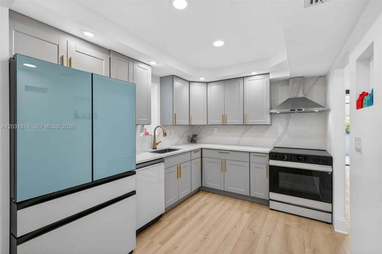 20300 W Country Club Dr, Unit 106-3, Aventura, FL 33180 Photo