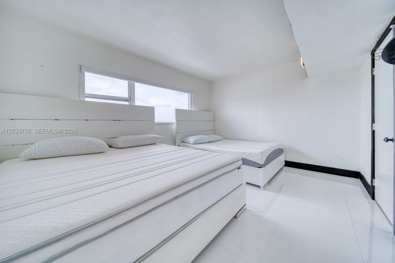 300 Oregon St , Unit 507, Hollywood, FL 33019 Photo