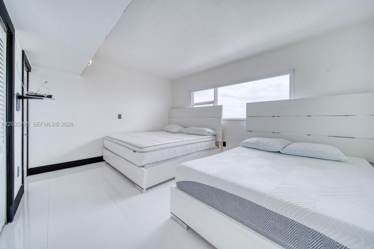 300 Oregon St , Unit 507, Hollywood, FL 33019 Photo