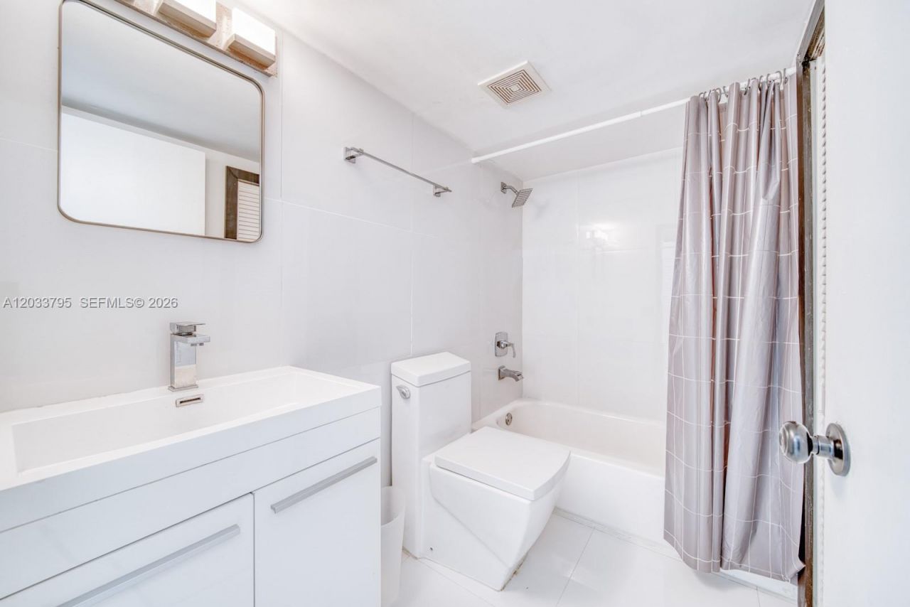 300 Oregon St , Unit 507, Hollywood, FL 33019 Photo