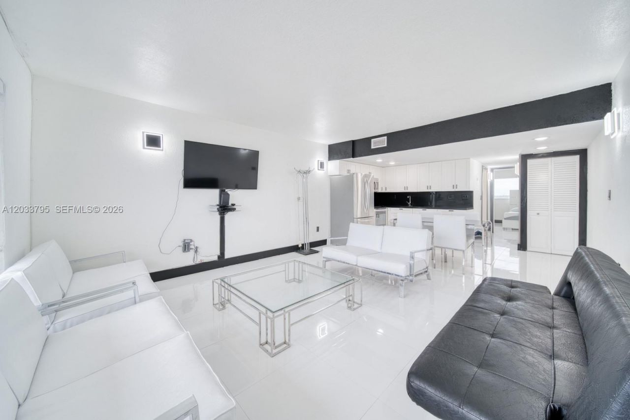 300 Oregon St , Unit 507, Hollywood, FL 33019 Photo
