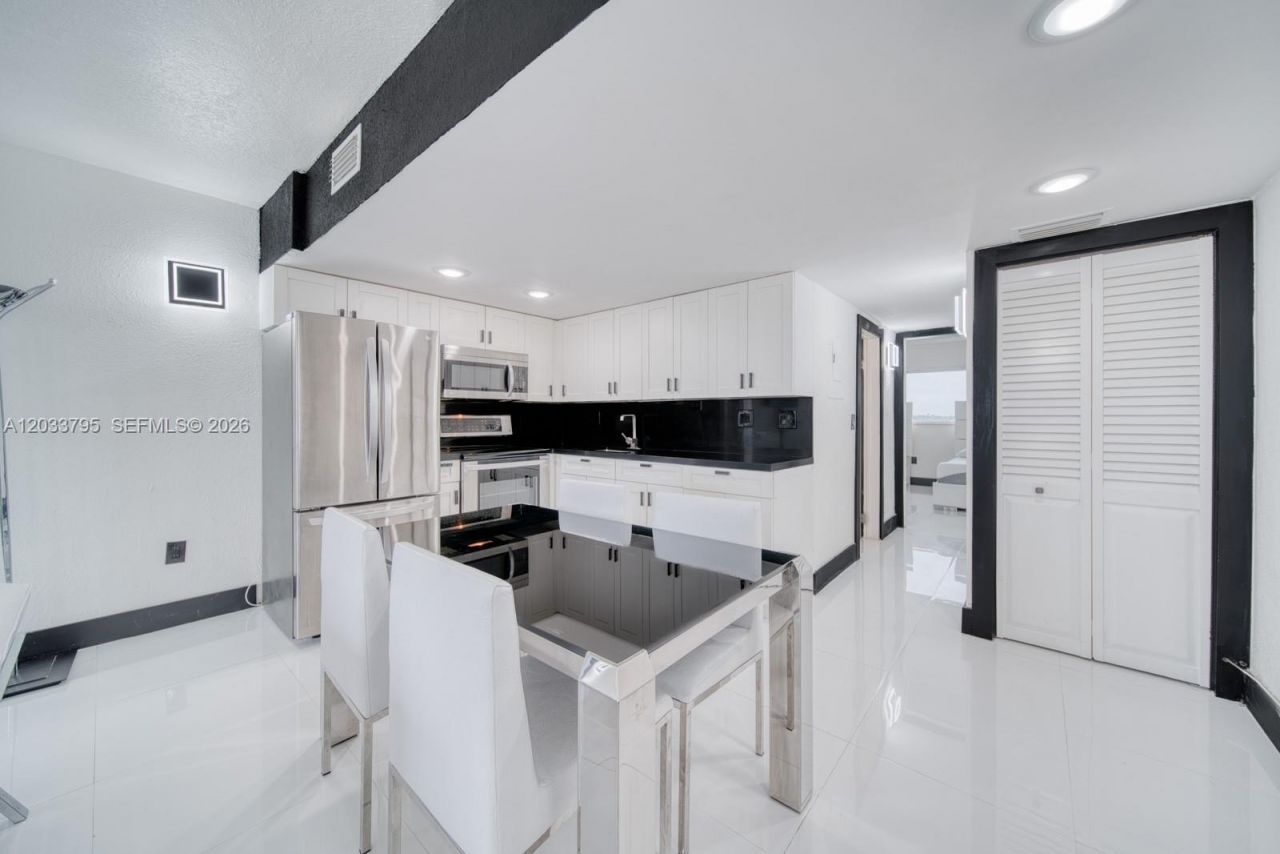 300 Oregon St , Unit 507, Hollywood, FL 33019 Photo