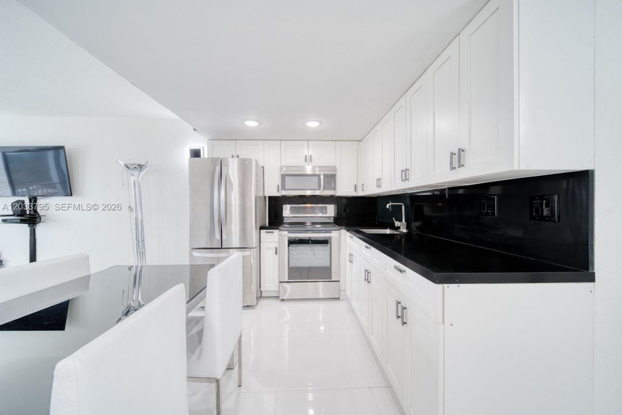 300 Oregon St , Unit 507, Hollywood, FL 33019 Photo