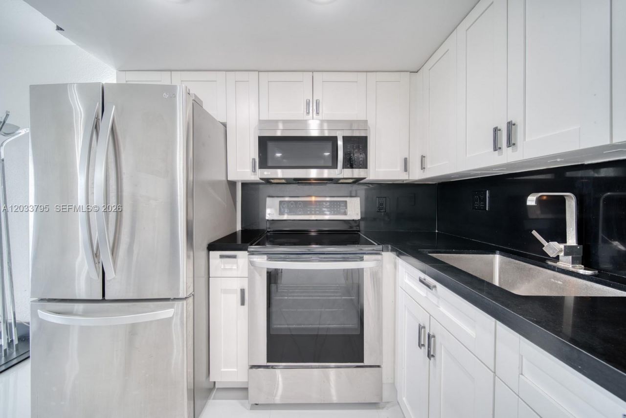 300 Oregon St , Unit 507, Hollywood, FL 33019 Photo