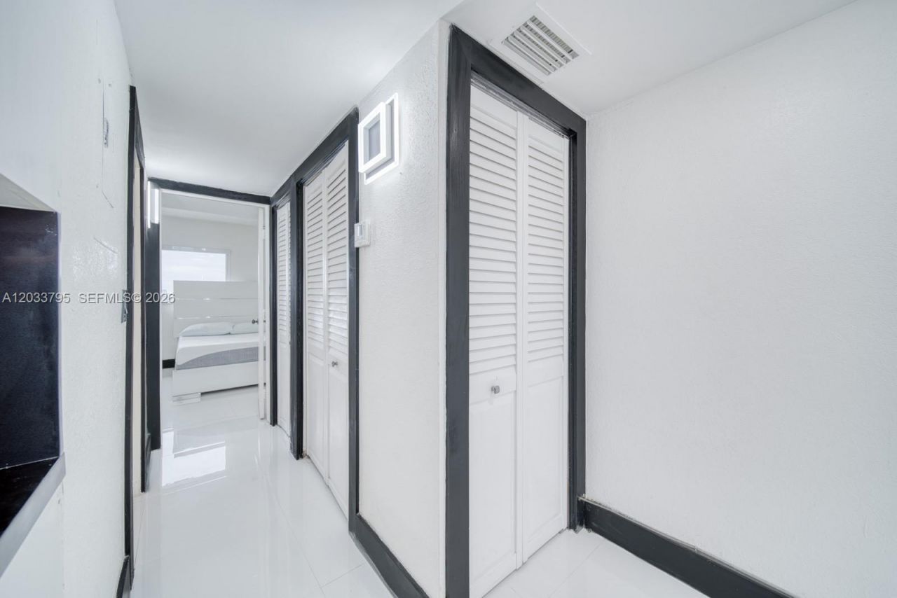 300 Oregon St , Unit 507, Hollywood, FL 33019 Photo