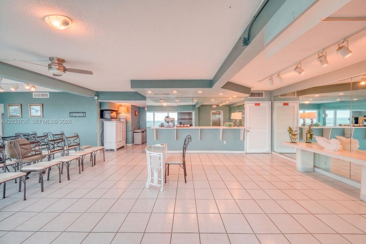 300 Oregon St , Unit 507, Hollywood, FL 33019 Photo
