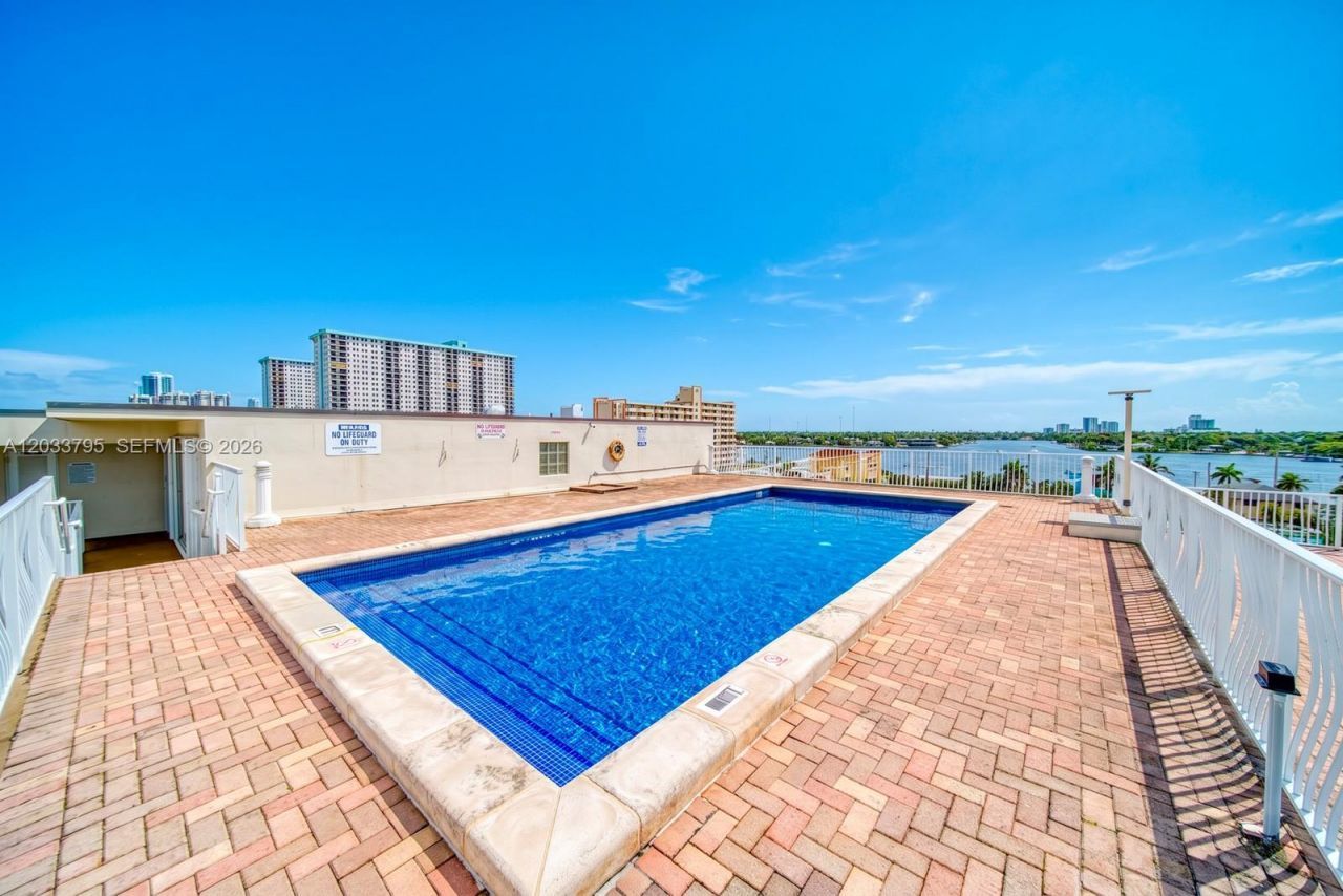 300 Oregon St , Unit 507, Hollywood, FL 33019 Photo