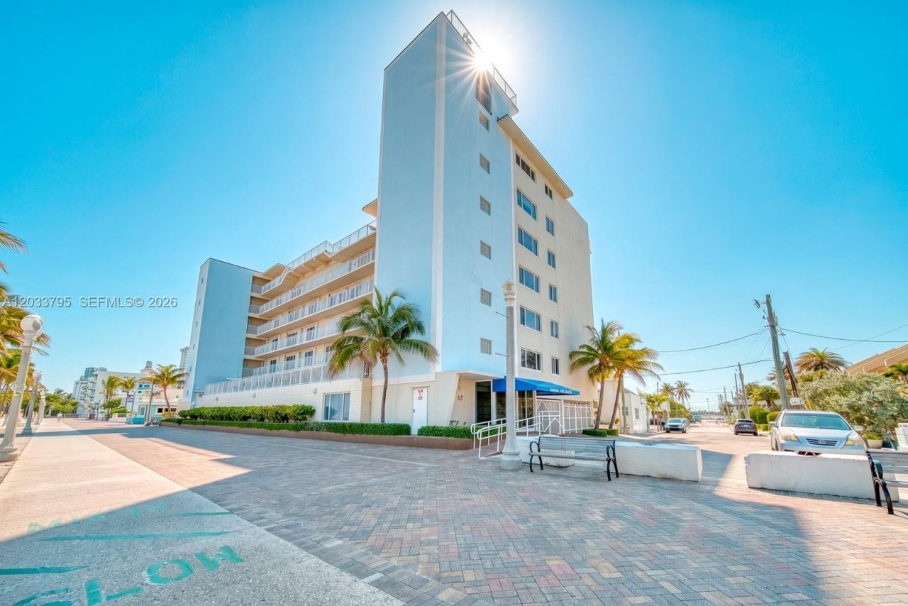 300 Oregon St , Unit 507, Hollywood, FL 33019 Photo