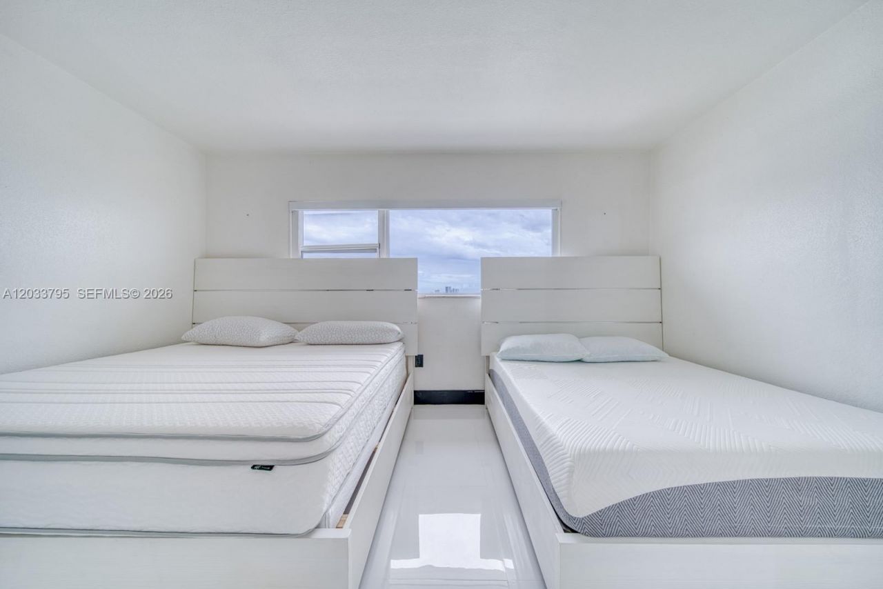 300 Oregon St , Unit 507, Hollywood, FL 33019 Photo