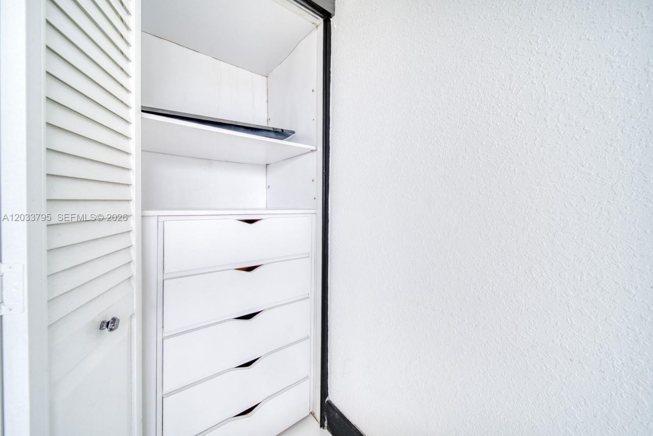 300 Oregon St , Unit 507, Hollywood, FL 33019 Photo