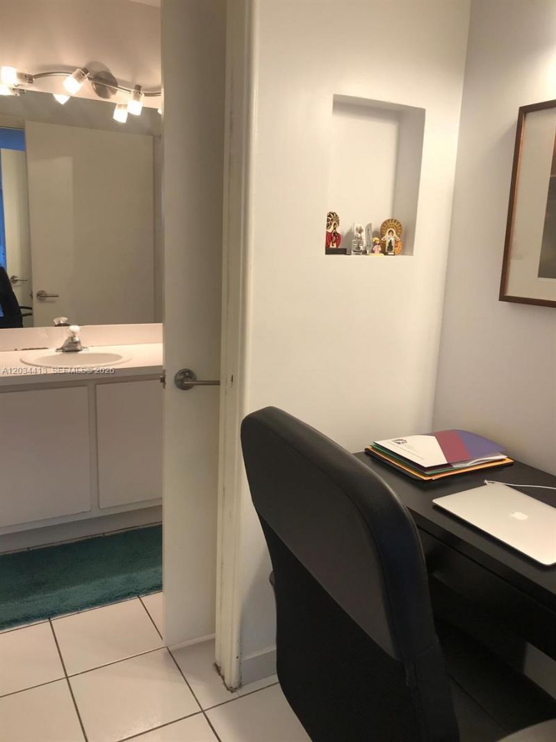 10813 NW 3rd Ct, Unit 2L, Pembroke Pines, FL 33026 Photo