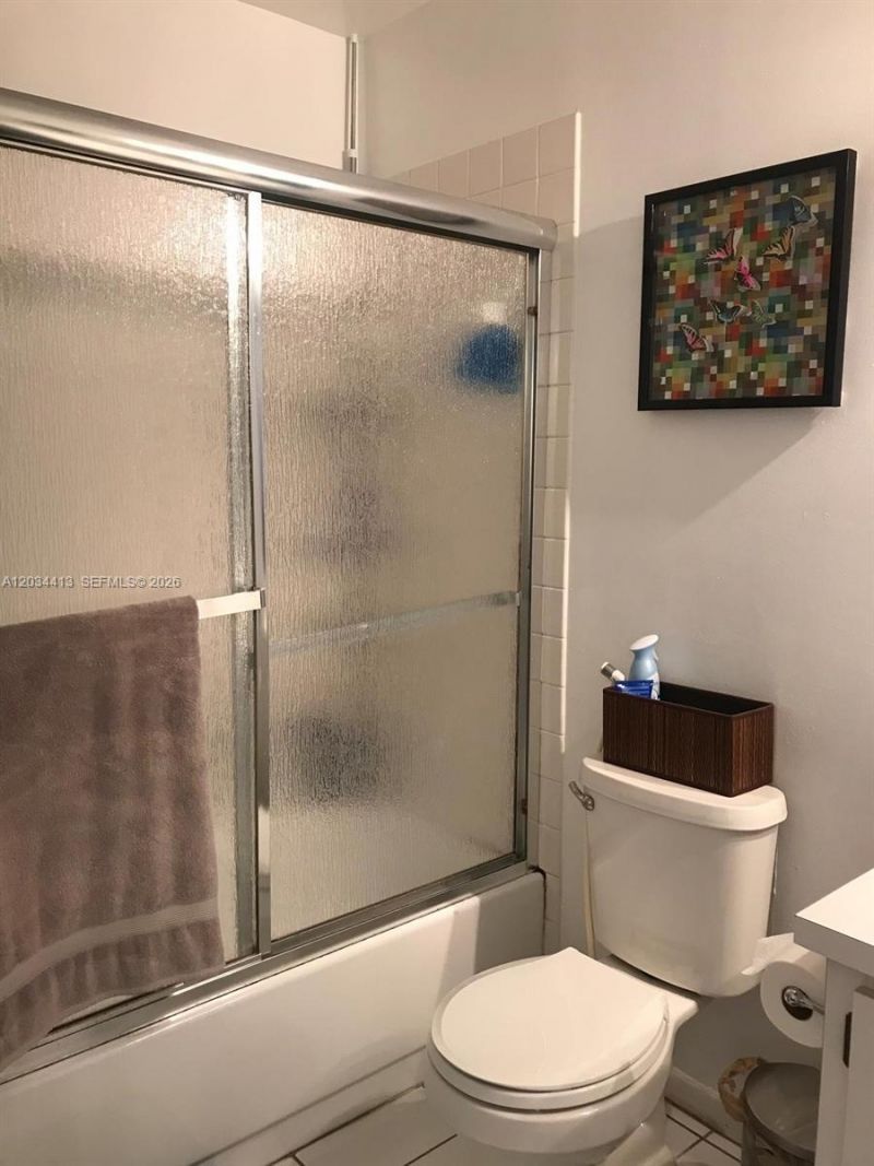 10813 NW 3rd Ct, Unit 2L, Pembroke Pines, FL 33026 Photo