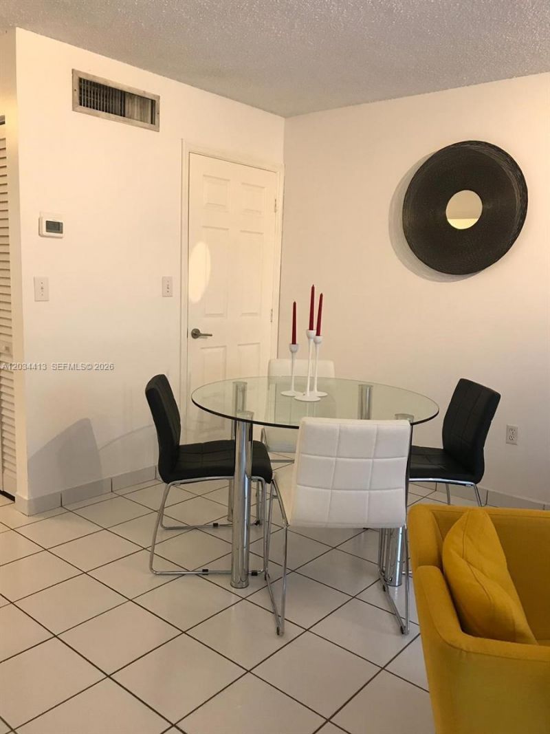 10813 NW 3rd Ct, Unit 2L, Pembroke Pines, FL 33026 Photo