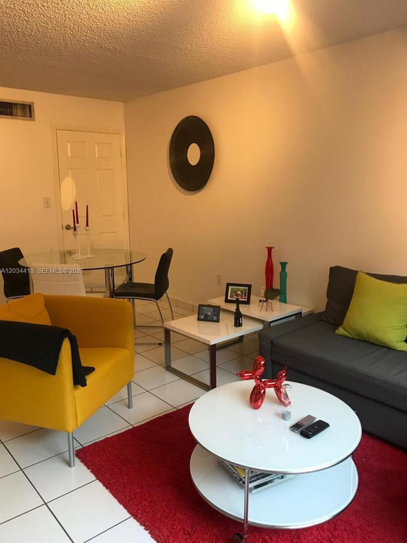 10813 NW 3rd Ct, Unit 2L, Pembroke Pines, FL 33026 Photo